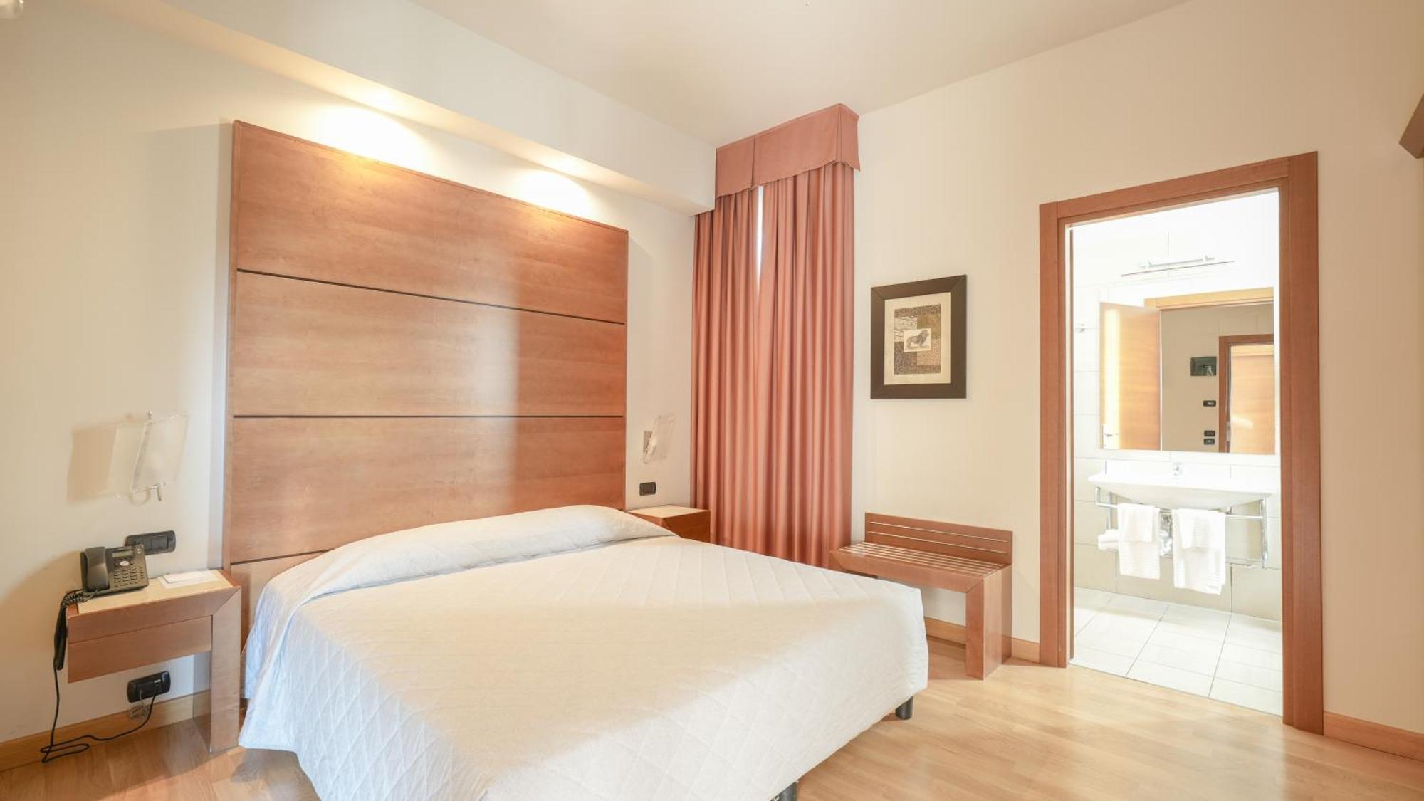 Hotel Europa Reggio Emilia Kültér fotó