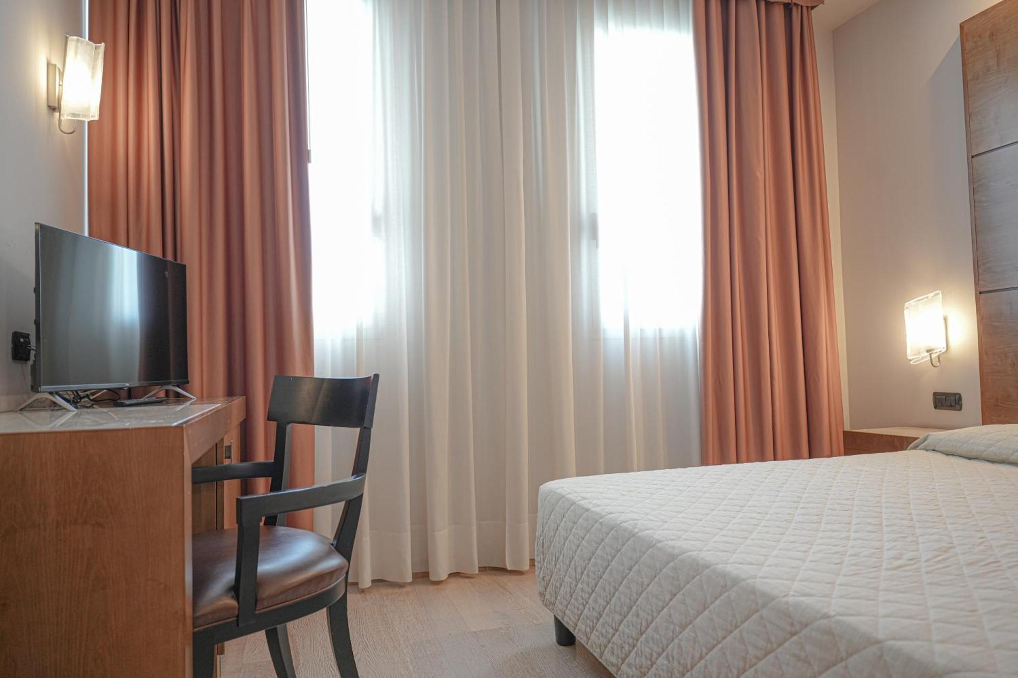 Hotel Europa Reggio Emilia Kültér fotó