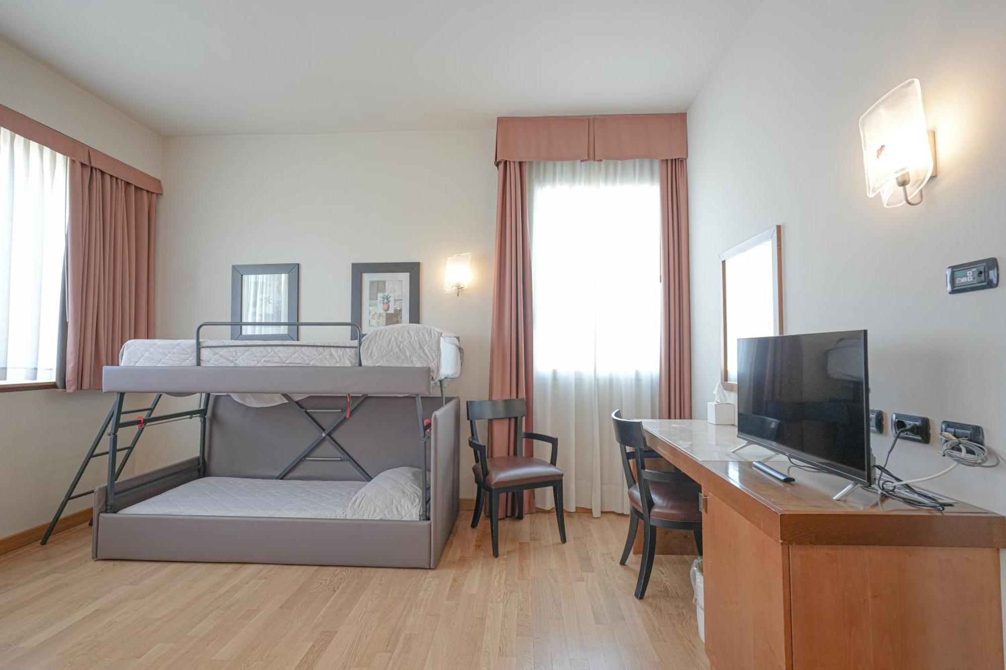 Hotel Europa Reggio Emilia Kültér fotó
